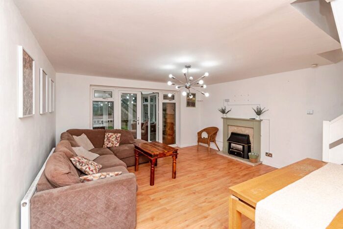 3 Bedroom Semi-detached House For Sale In Bentley Lane, Walsall, WS2