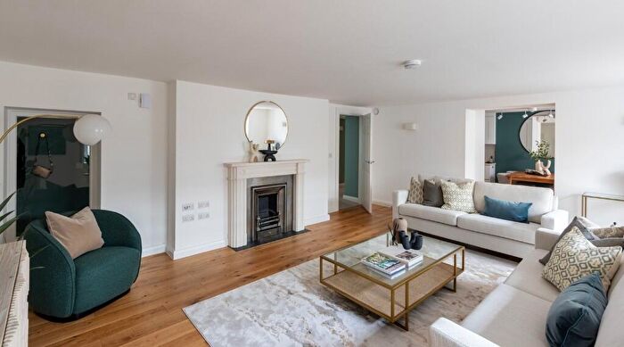 2 Bedroom Apartment For Sale In Crescent Place, Cheltenham, Gloucestershire, GL50