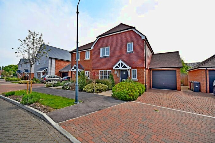 3 Bedroom Semi-Detached House To Rent In Priors Orchard, Southbourne, Emsworth, PO10