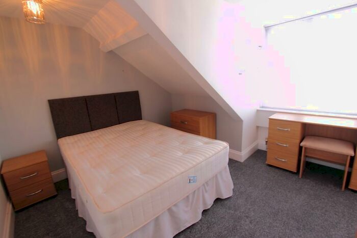 Flat To Rent In North Road East, Plymouth, PL4