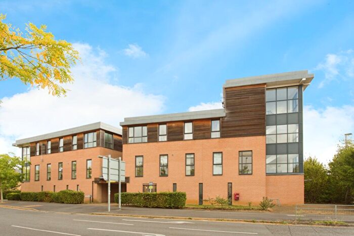 2 Bedroom Apartment To Rent In Chieftain Way, Cambridge, CB4