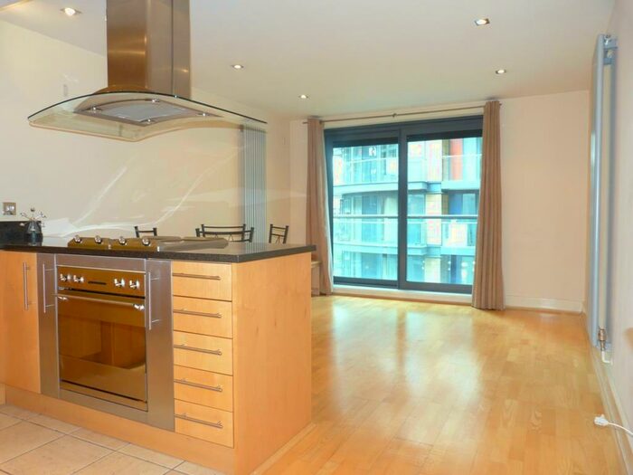 1 Bedroom Flat To Rent In Millharbour, South Quay, E14