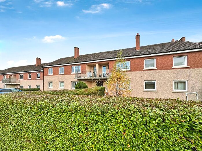 3 Bedroom Flat For Sale In Dunkenny Road, Glasgow, G15
