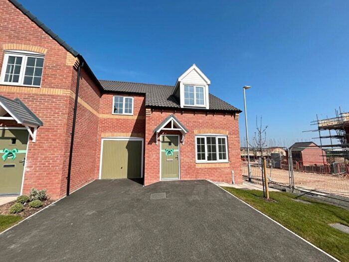 3 Bedroom Semi-Detached House To Rent In Harrier Drive, Langold, Nottinghamshire, S81