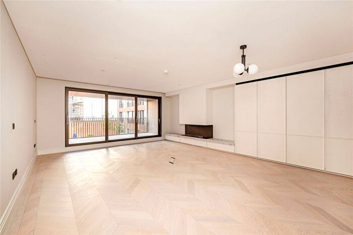 3 Bedroom Flat For Sale In Carrington Street, Mayfair, London, W1J