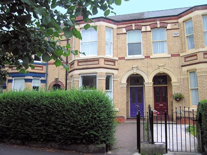 4 Bedroom Flat To Rent In Victoria Avenue, Hull, HU5
