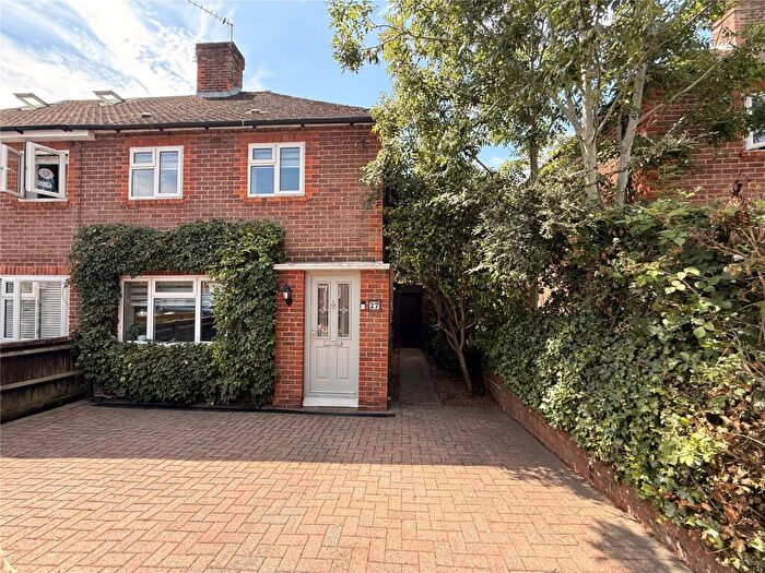 2 Bedroom Semi Detached House For Sale In Newcome Road, Farnham, Surrey, GU9