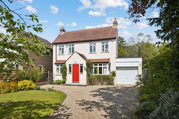 3 Bedroom Detached House For Sale In Widmoor, Wooburn Green, High Wycombe, Buckinghamshire, HP10