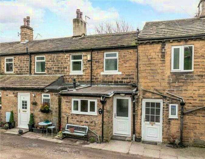 2 Bedroom House To Rent In Brook Hill, Baildon, Shipley, BD17