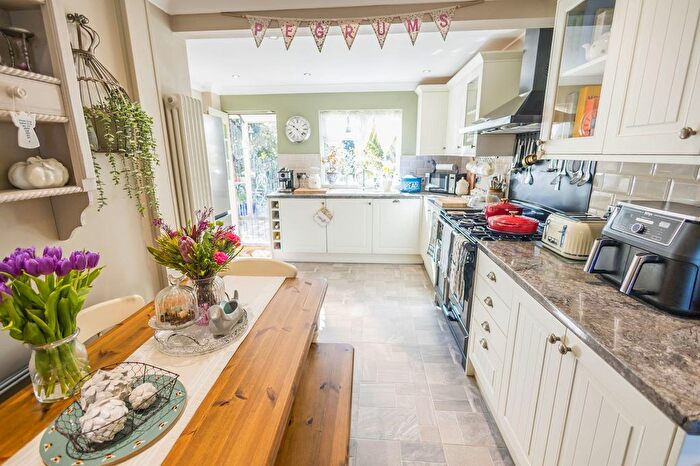 3 Bedroom Terraced House For Sale In Claudian Way, Grays, RM16