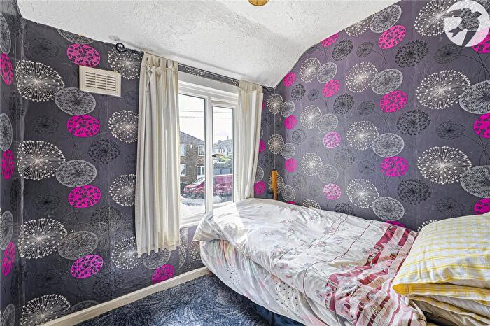 3 Bedroom Terraced House For Sale In Hill House Road, Dartford, Kent, DA2