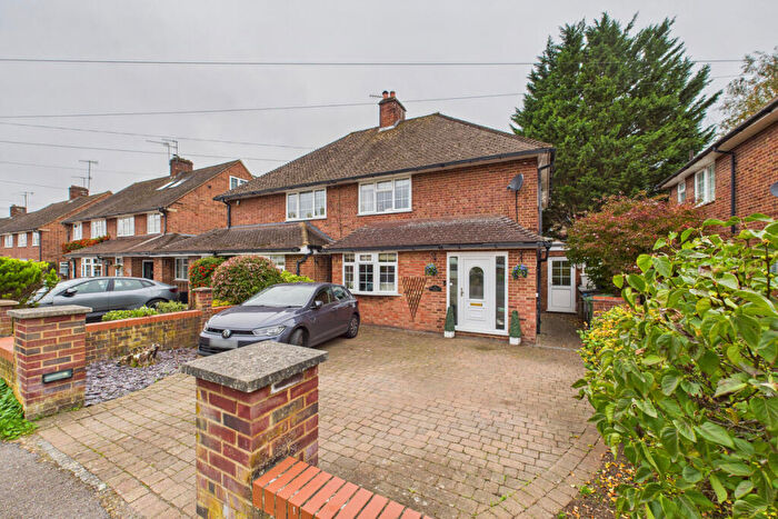3 Bedroom Semi-Detached House To Rent In Beechfield Road, Boxmoor, HP1