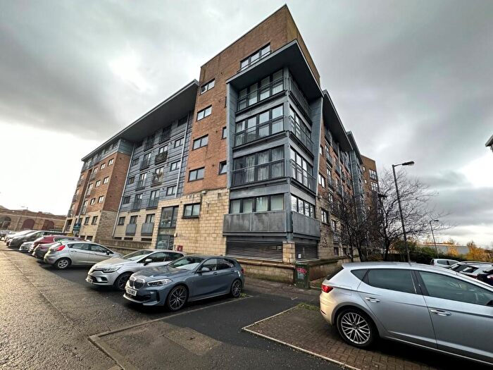 2 Bedroom Flat To Rent In Barrland Street, Glasgow, G41
