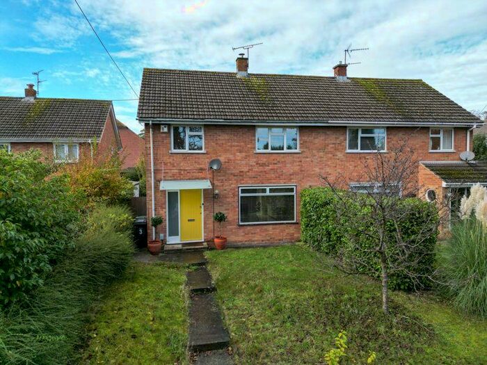 3 Bedroom Semi-Detached House To Rent In Ham Croft, Wantage, OX12