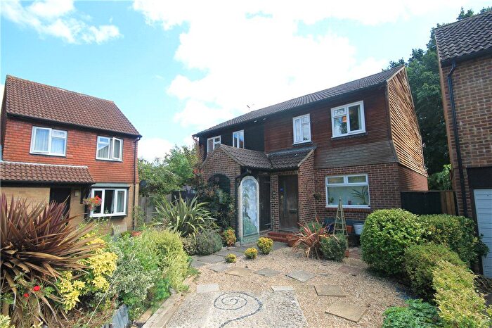 1 Bedroom Maisonette To Rent In Torridon Close, Woking, Surrey, GU21