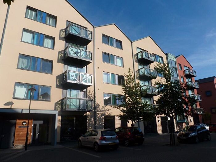 1 Bedroom Flat For Sale In Union Lane, Isleworth, TW7