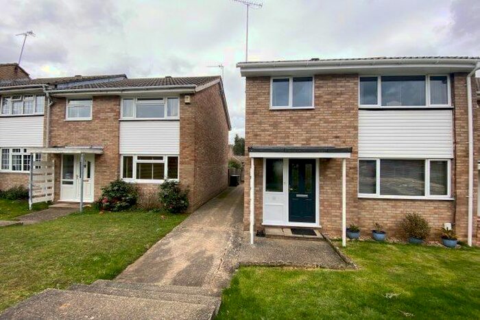 3 Bedroom Property To Rent In Wayne Close, Orpington, BR6