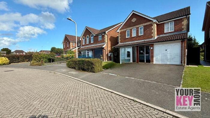 4 Bedroom Detached House For Sale In De Havilland Close, Hawkinge, Folkestone, Kent, CT18