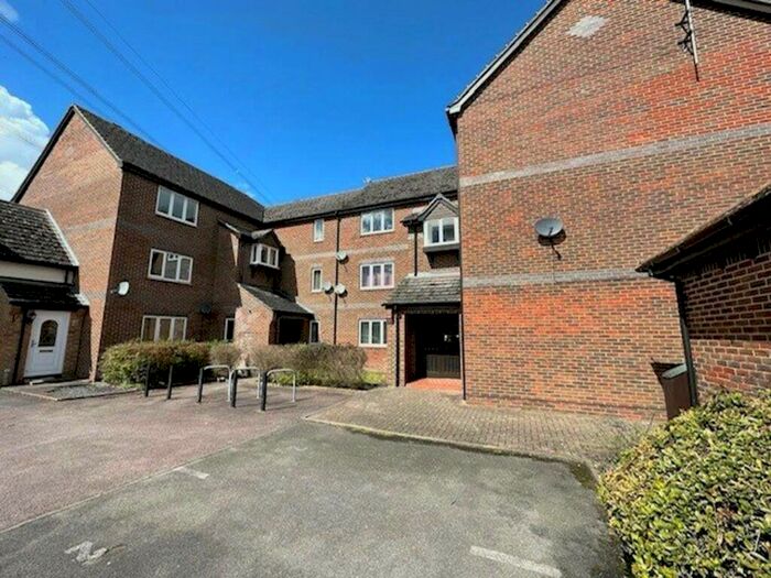 2 Bedroom Apartment To Rent In Wensum Drive, Didcot, OX11