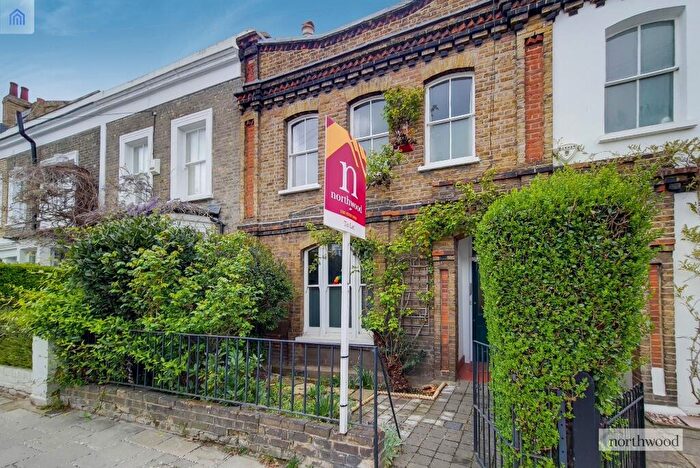 2 Bedroom Terraced House To Rent In Idmiston Road, West Dulwich, London, SE27