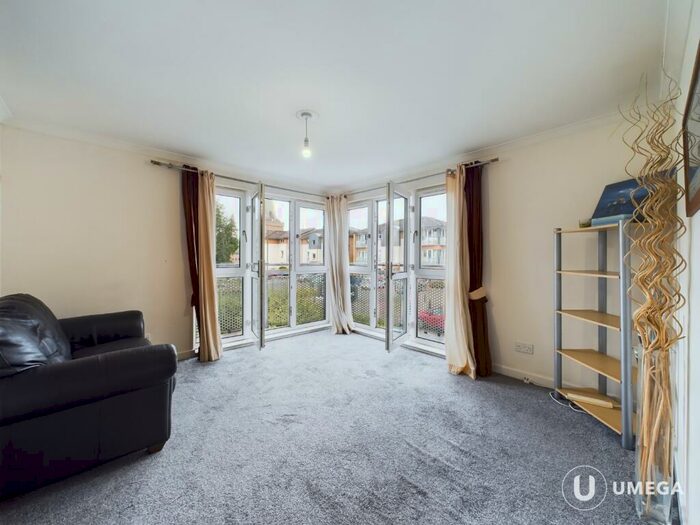 2 Bedroom Flat To Rent In Stenhouse Gardens, Stenhouse, Edinburgh, EH11