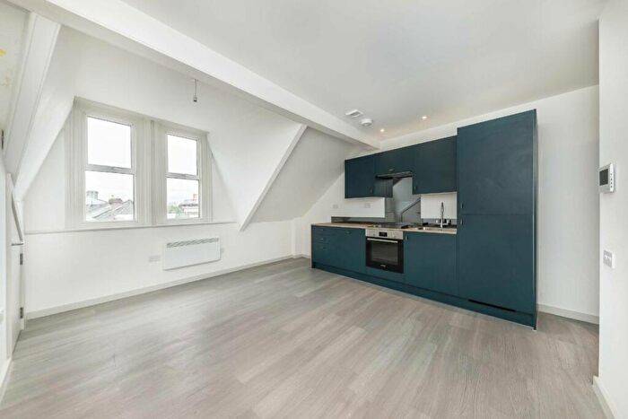 1 Bedroom Flat For Sale In Grove Vale, East Dulwich, SE22