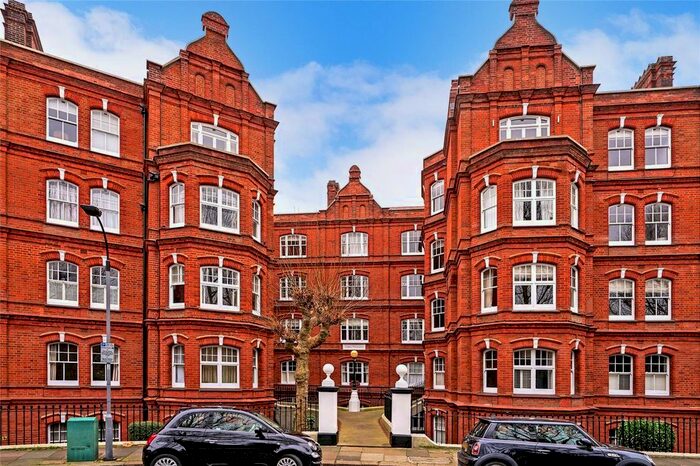 2 Bedroom Flat To Rent In Unwin Mansions, Queen's Club Gardens, London, W14