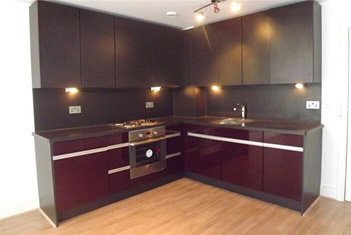 1 Bedroom Flat For Sale In Alencon Link, Basingstoke, Hampshire, RG21