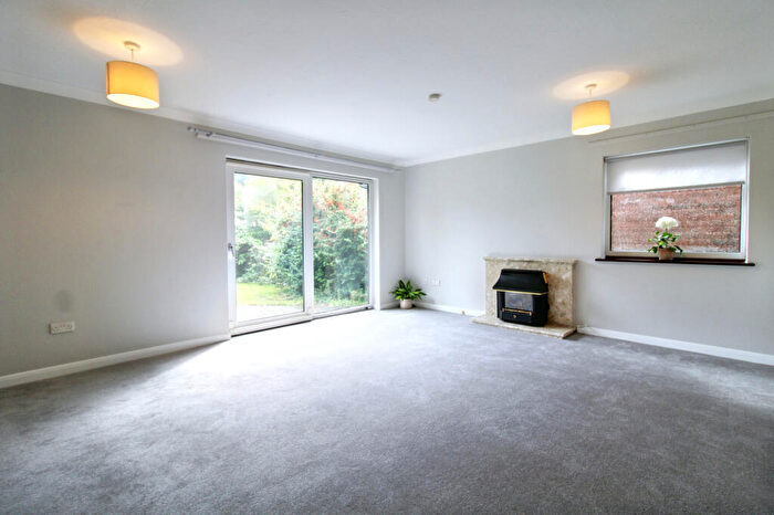 2 Bedroom Bungalow To Rent In Rowledge, Farnham, Surrey, GU10