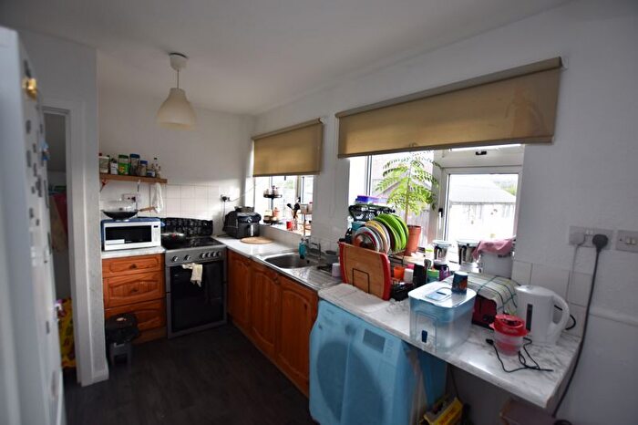 3 Bedroom Semi-detached House To Rent In Western Boulevard, Nottingham, NG8