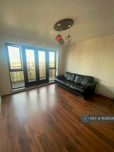 2 Bedroom Flat To Rent In Waterstone Way, Greenhithe, DA9