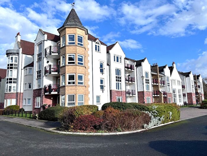 2 Bedroom Flat For Sale In Harbour Place, Dunfermline, KY11