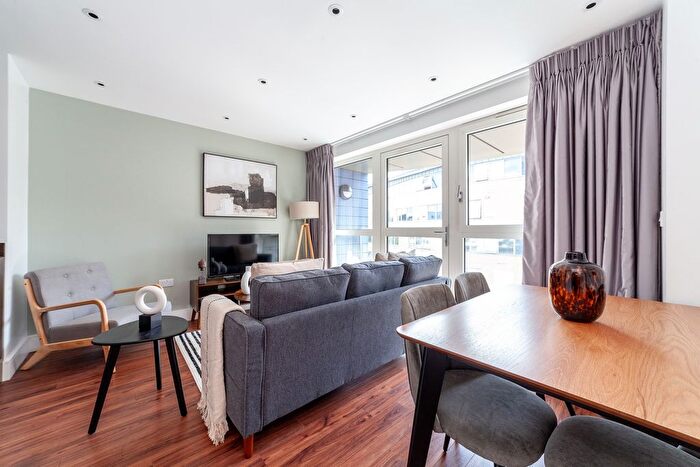 1 Bedroom Flat To Rent In Queensland Road, London, N7