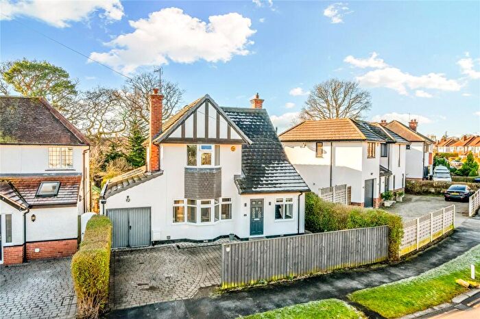 4 Bedroom Detached House For Sale In Wayside Avenue, Harrogate, North Yorkshire, HG2