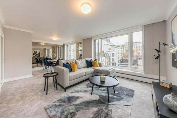 2 Bedroom Flat To Rent In Bourdon Street, London, W1K