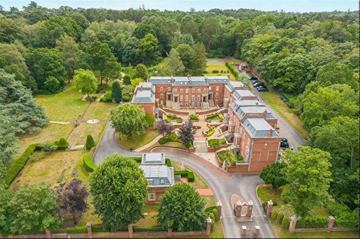 2 Bedroom Detached House For Sale In London Road, Sunninghill, SL5