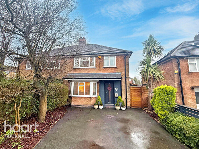 3 Bedroom Semi-Detached House For Sale In Hillview Road, Nottingham, NG17