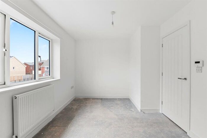 3 Bedroom Terraced House For Sale In Aldermann McGee Gardens, Great Yarmouth, NR30