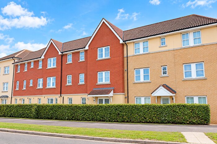 2 Bedroom Apartment For Sale In Cavell Court, Basildon, SS14