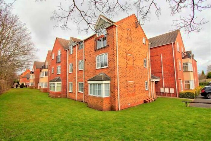 2 Bedroom Flat To Rent In Mulberry Drive, Lichfield, WS13