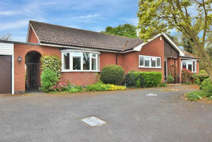 3 Bedroom Detached Bungalow For Sale In Main Street, Coddington, Newark, NG24
