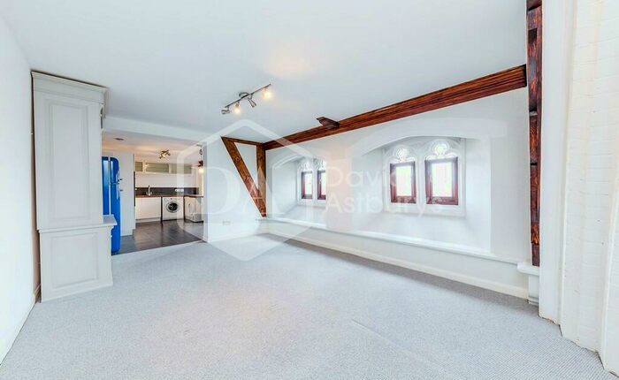 2 Bedroom Apartment To Rent In Mayfield Road, Crouch End, London, N8