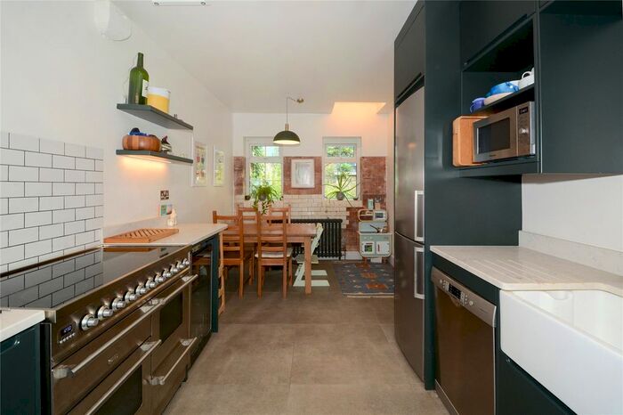 3 Bedroom End Of Terrace House To Rent In Tanner Street, London, SE1