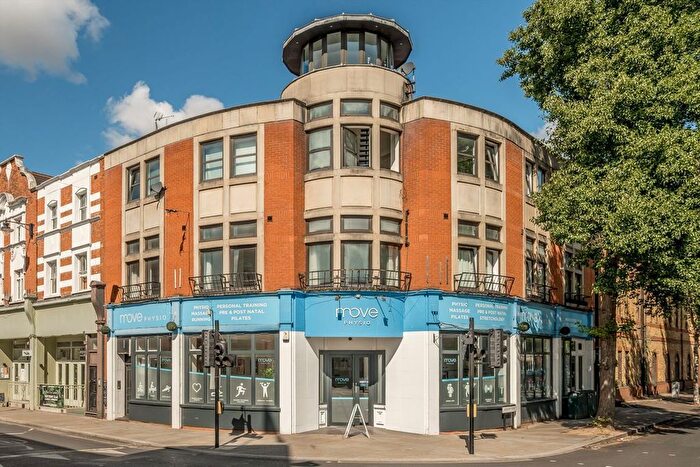 2 Bedroom Flat To Rent In York Street, Twickenham, TW1