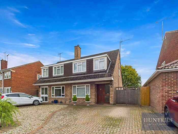 3 Bedroom Semi-Detached House For Sale In Colesbourne Road, Benhall, Cheltenham, GL51