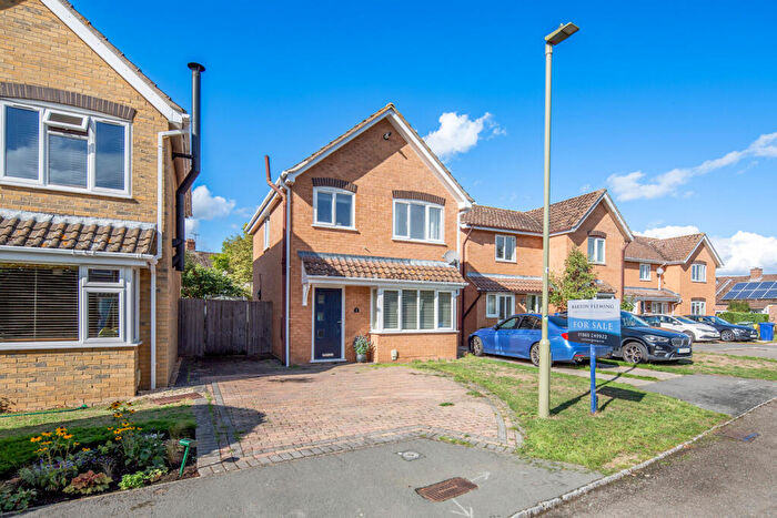3 Bedroom Detached House For Sale In Banks Furlong, Chesterton, Oxfordshire, OX26