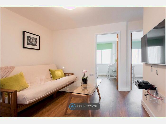 2 Bedroom Flat To Rent In Bishops Bridge Road, London, W2