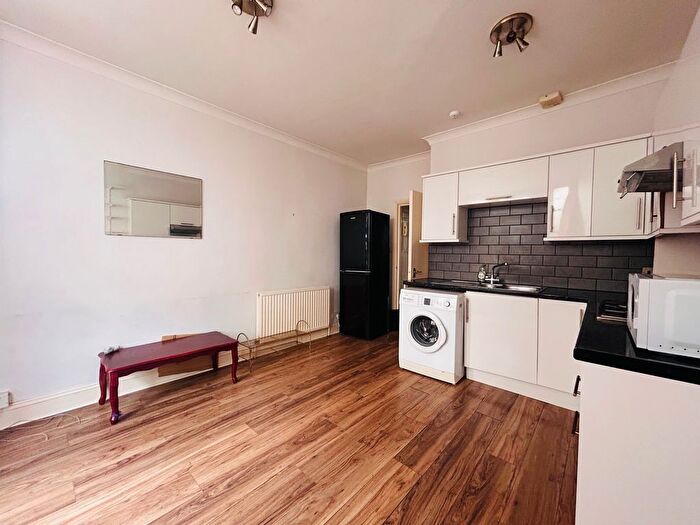 1 Bedroom Flat To Rent In Charlotte Street, Brighton, BN2