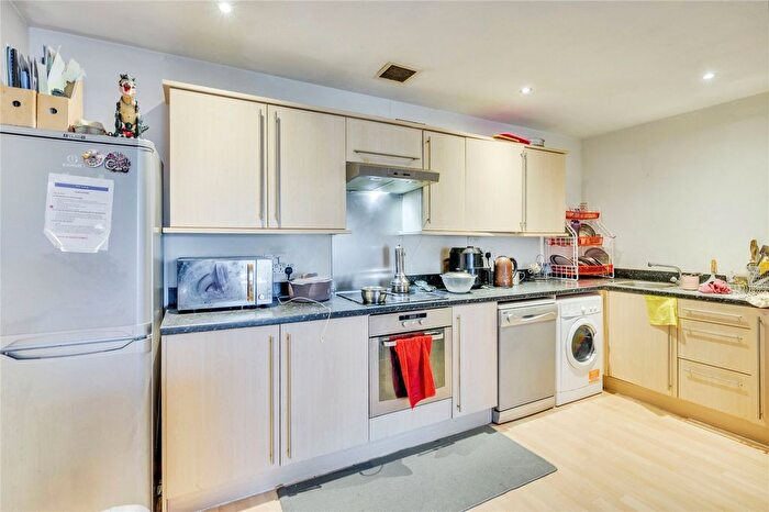 2 Bedroom Flat For Sale In Exeter Street, Plymouth, Devon, PL4