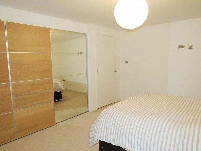 1 Bedroom Flat To Rent In Commercial Road, Southampton, SO15